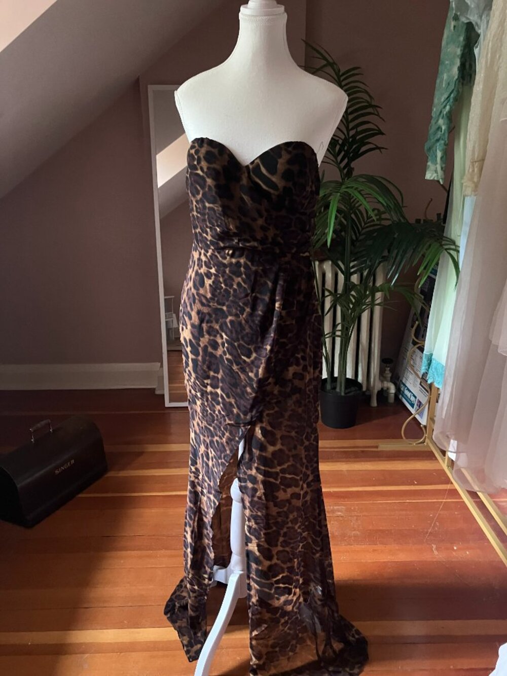 Leopard print tan & black sweetheart neckline evening gown long high-low dress - Picture 9 of 11